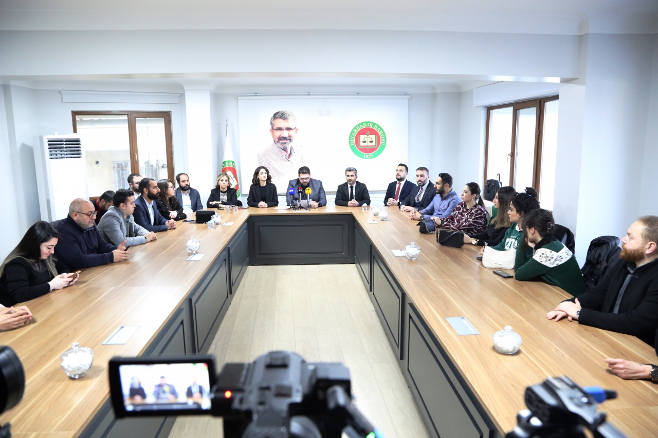 24 Ocak Tehlikedeki Avukatlar Gününe İlişkin Basın Açıklaması Yapıldı, Hazırlanan Rapor Kamuoyuyla Paylaşıldı.