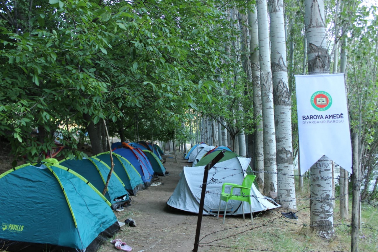 Stajyer avukatlarımızla Dersim’de 3 günlük kamp etkinliği düzenlendi. 