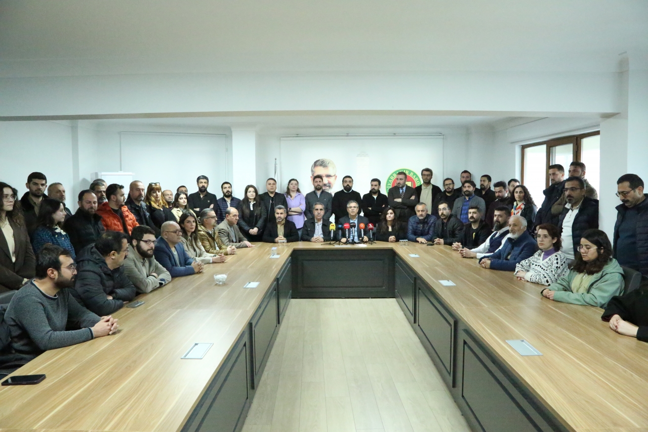 İstanbul Barosu Yönetim Kurulu Üyelerinin Görevlerine Son Verilmesi Kararına Karşı Basın Açıklaması 