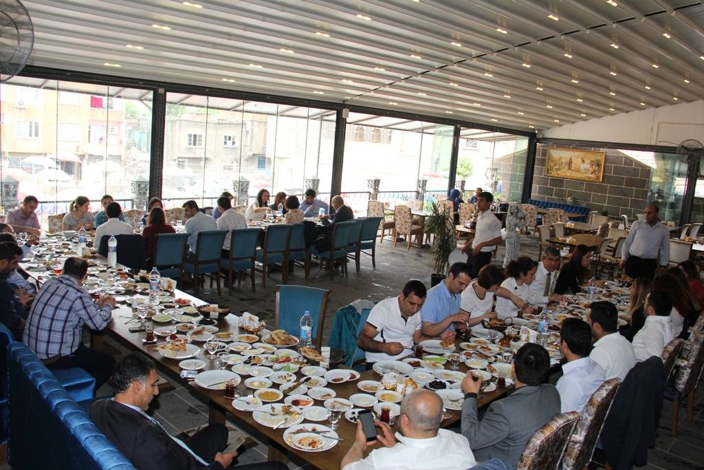 Diyarbakır Barosu Kamu Avukatları ile kahvaltıda bir araya geldi..