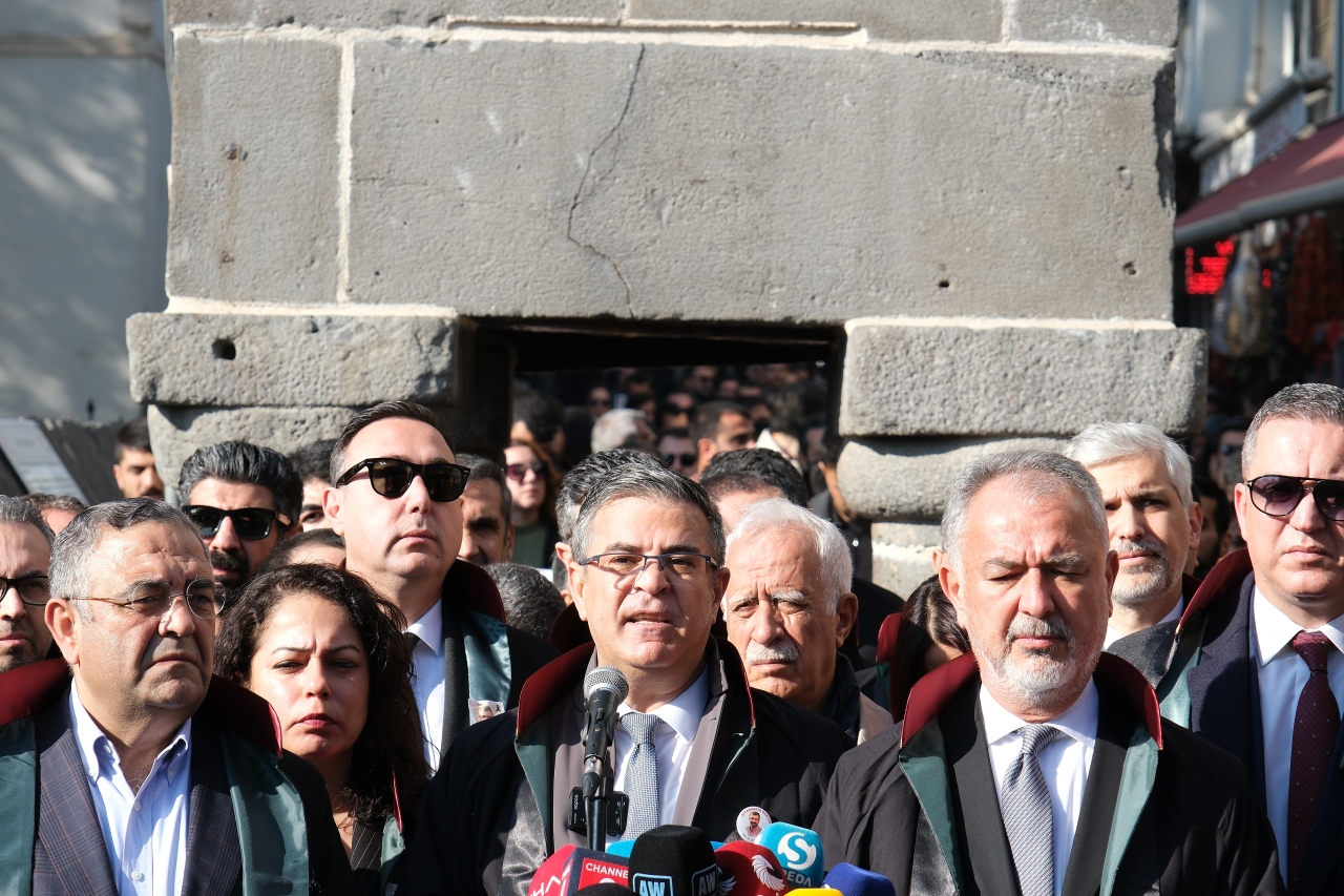 Baro Başkanımız Av. Tahir Elçi 10. Yıl Anması Gerçekleştirildi