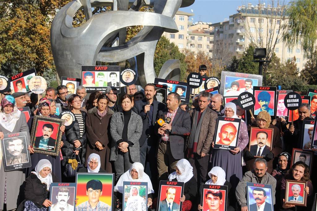 Kayıp Yakınları 357. Haftası etkinliği Baro Başkanımızın Av. Tahir ELÇİ?ye adandı.