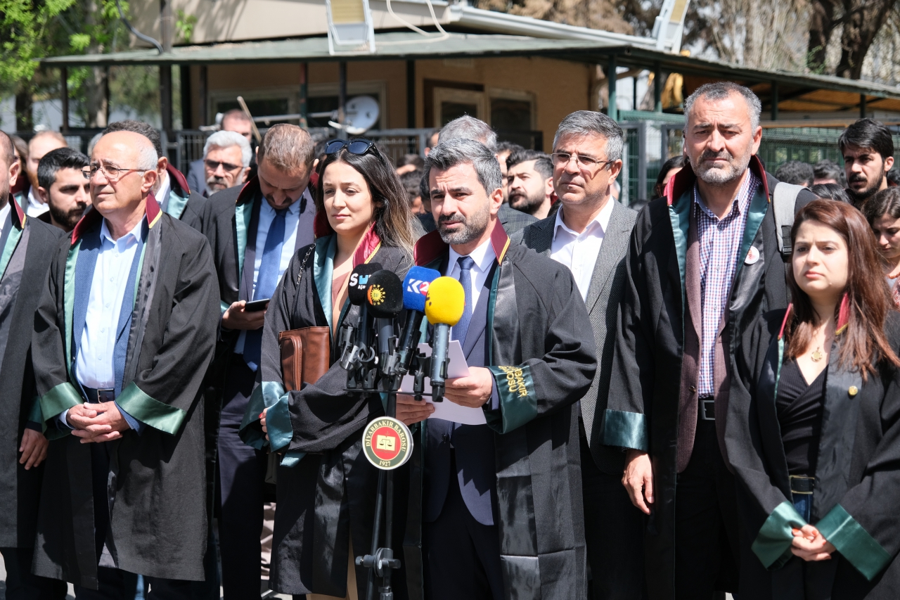 5 Nisan Avukatlar Gününüzü Kutluyoruz..