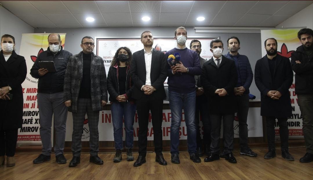 İHD Diyarbakır Şubesi'ne Yönelik Hukuka Aykırı Aramayı Kınıyoruz