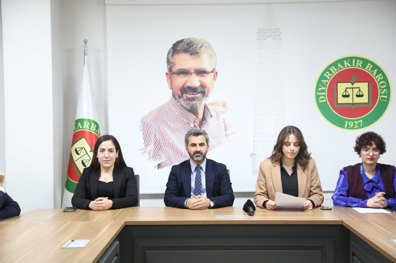 "Diyarbakır Kadın Kapalı Ceza İnfaz Kurumunda Tutuklu Bulunan Kız Çocuklarına Yönelik Hak İhlallerine ve Tutulma Koşullarına İlişkin Rapor" kamuoyu ile paylaşıldı.