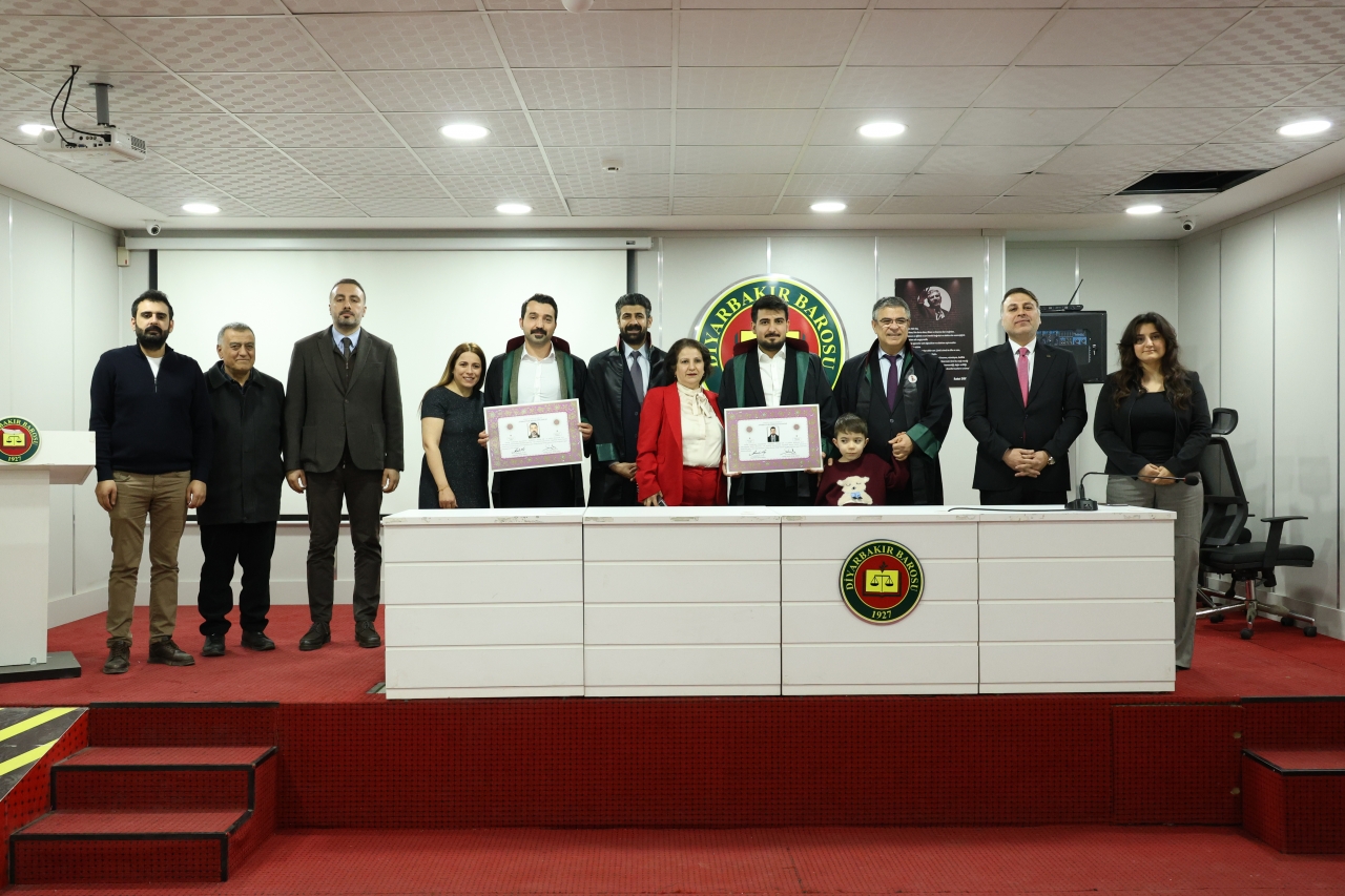 İki Meslektaşımız Avukatlık Yeminini İcra Ederek Aramıza Katıldı