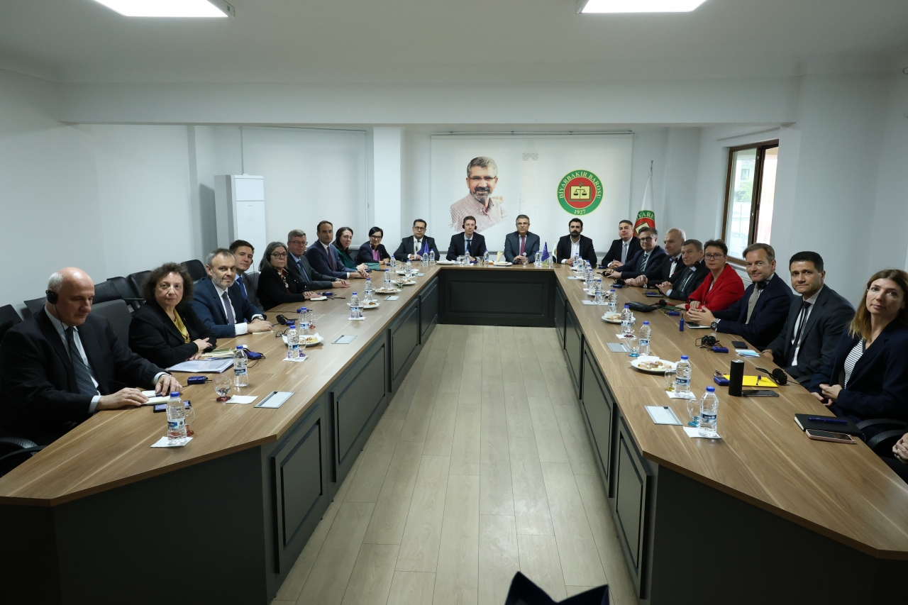 AB Türkiye Delegasyonu Maslahatgüzarı ve 16 Büyükelçi Baromuzu Ziyaret Etti